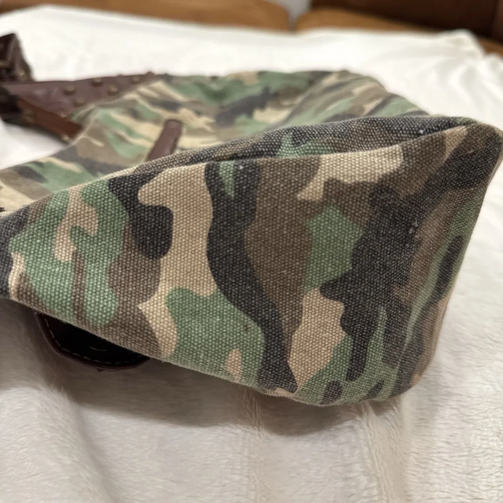 Y2K Camo Studded Shoulder Bag - Picture 4 of 9